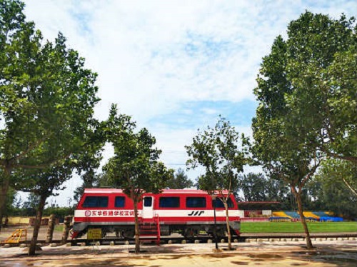 石家莊東華鐵路學(xué)校報(bào)名時間